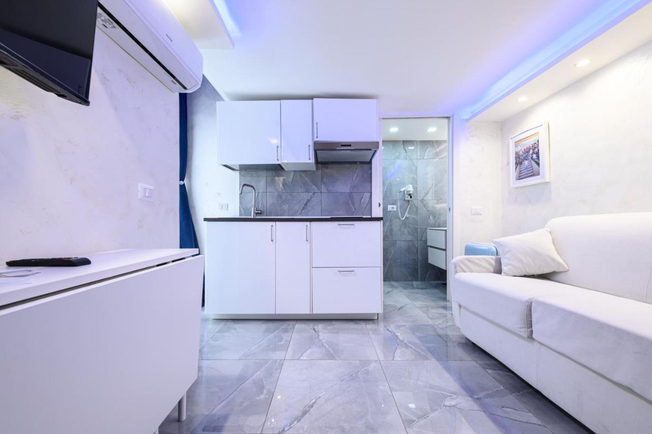 La Magnifica Napoli Apartments Gold House Екстер'єр фото